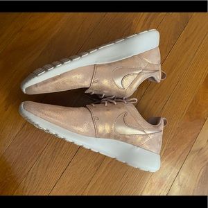 Nike size 8.5 running shoes